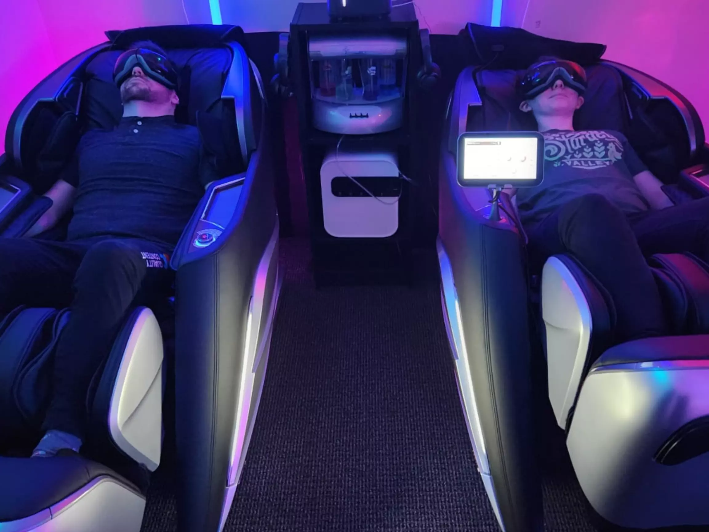 Discover Escape Zero Gravity Massage's Hands-Free Experience with Couples Sessions Up to 32% Off