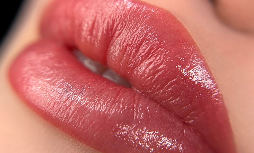 Image 7: Up to 75% Off on Permanent Makeup at Permanent Make-up by Greta