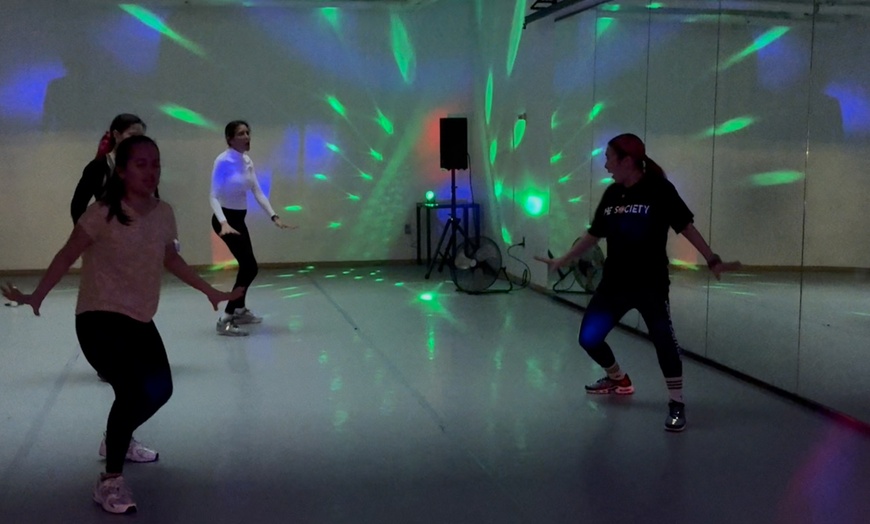 Image 1: New York's Hip-Hop Cardio Dance! 
