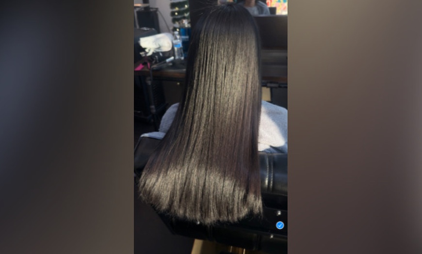 Image 4: Shine with Keratin Treatment for Medium Hair