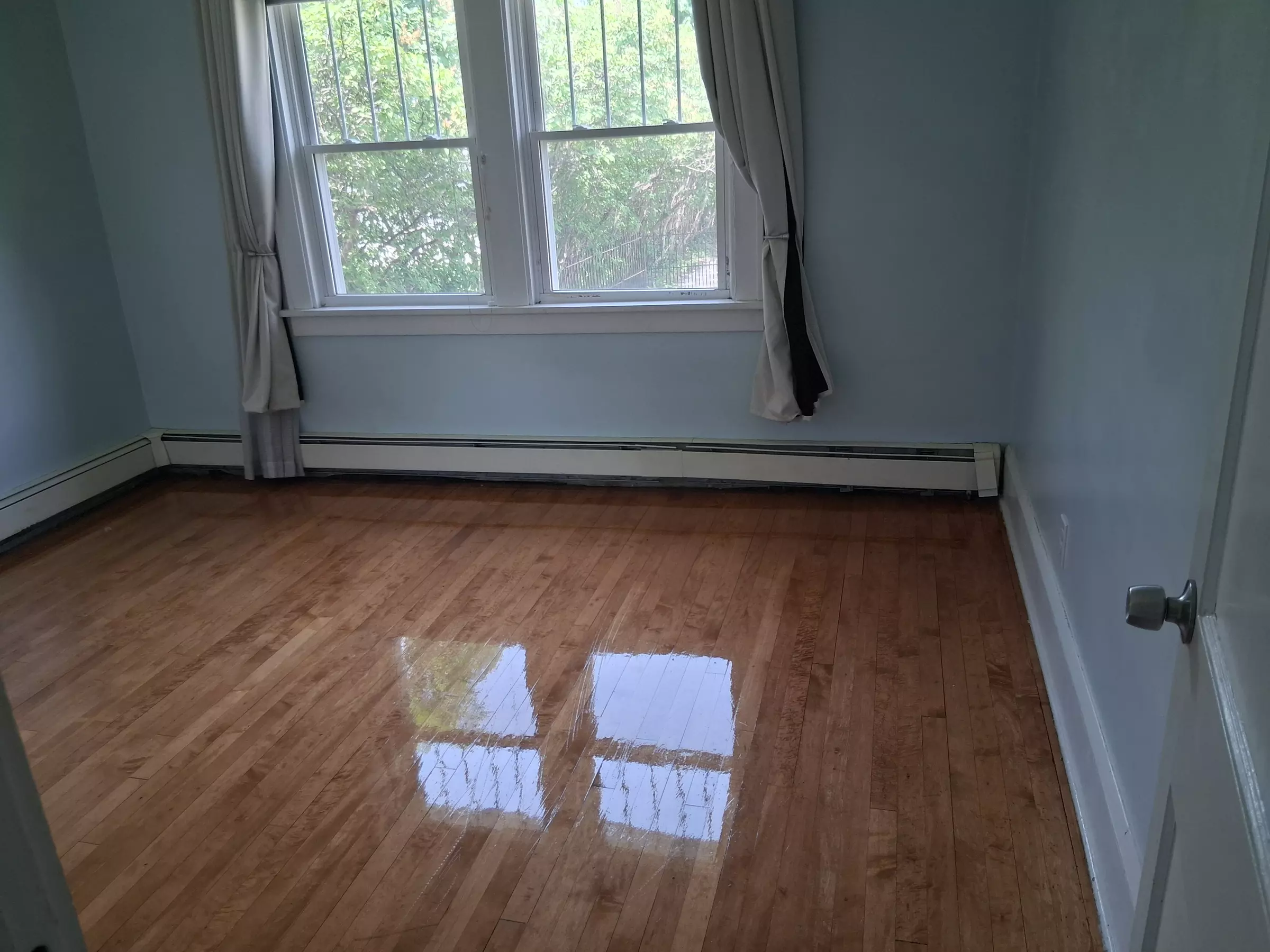 Shine on Schedule – House Cleaning by the Hour (1 Cleaner)