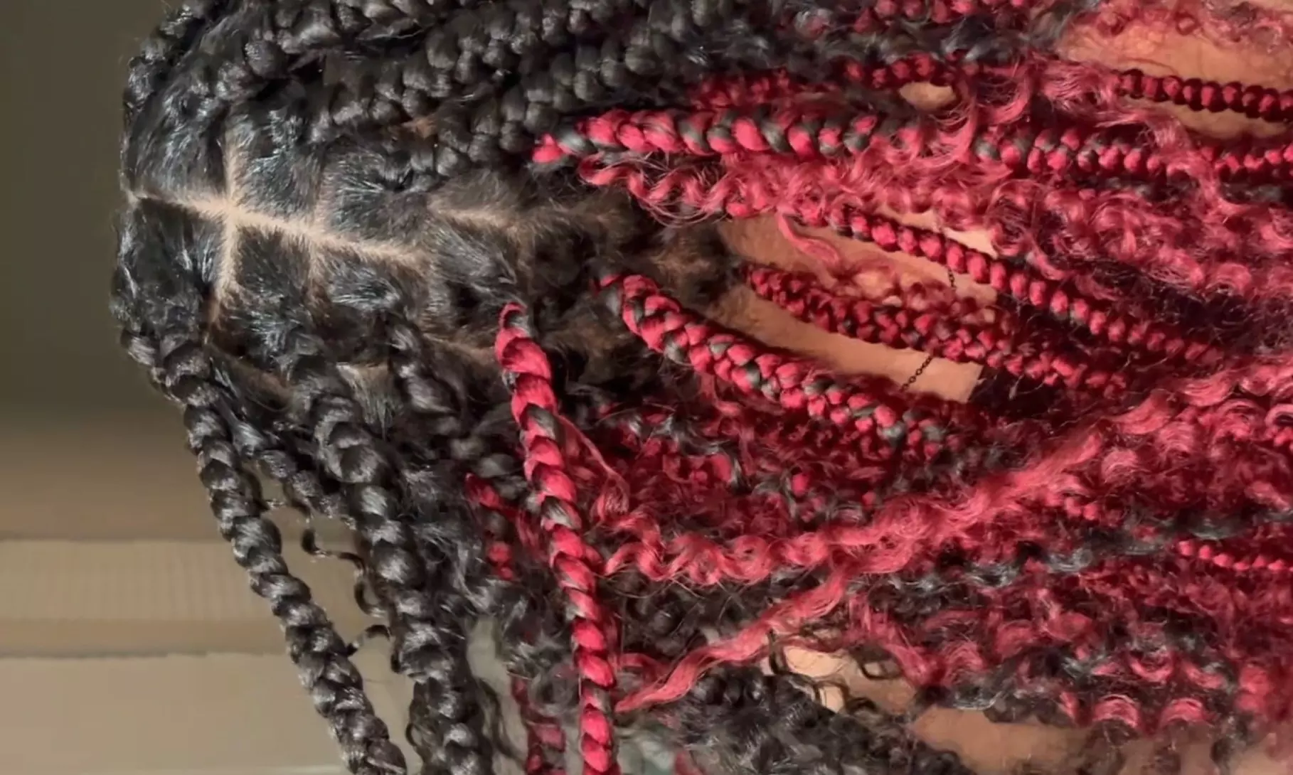 Knotless Braids in All Sizes or Kids Braids for a Fresh Look
