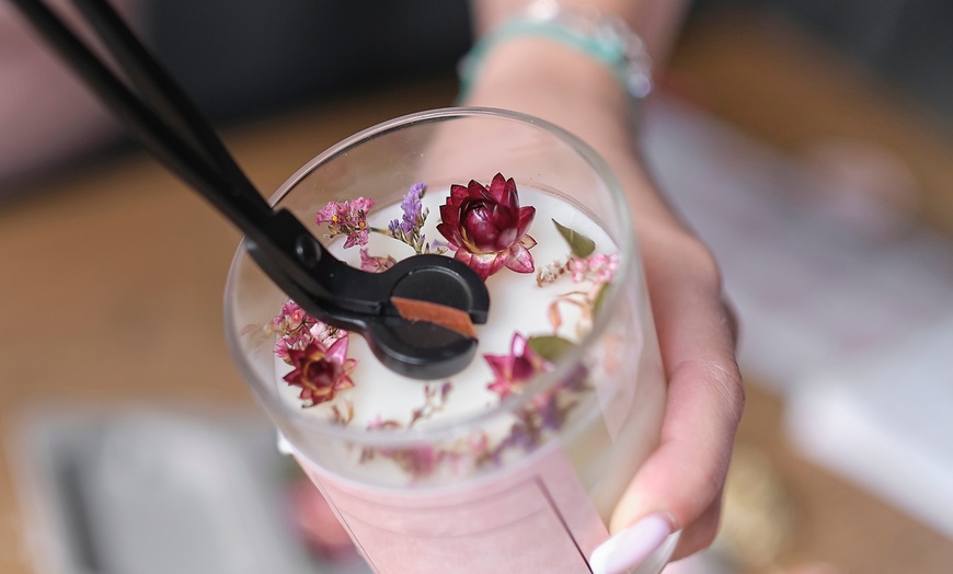 Image 4: Fun Candle Making Classes | Relaxing DIY Candle Workshops 
