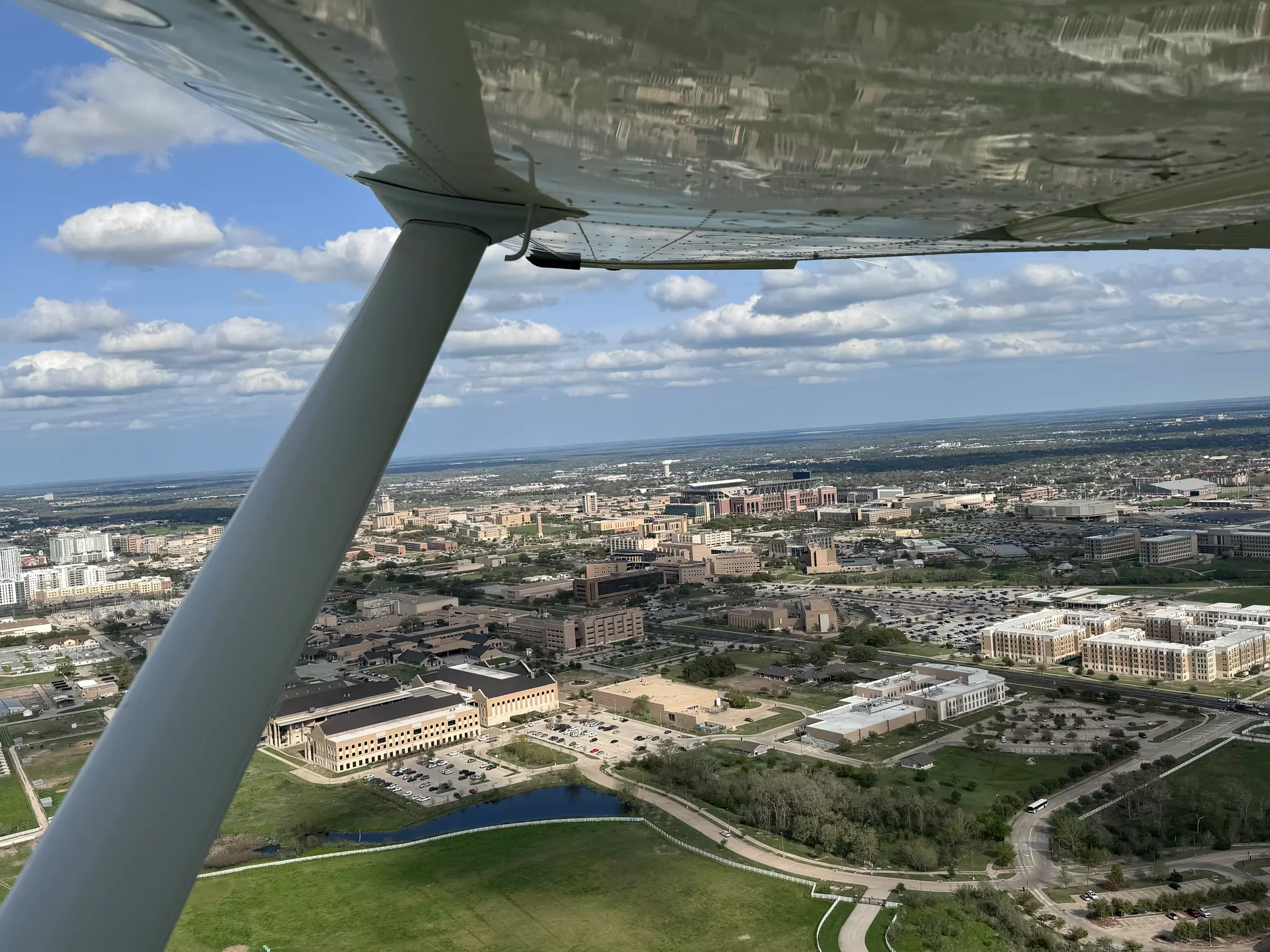 Experience a 2-hour introductory flight adventure today