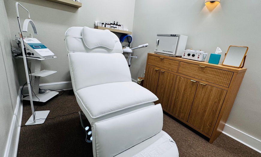 Image 11: Pampering packages with Massage, Facial, Infrared Sauna for 1 or 2