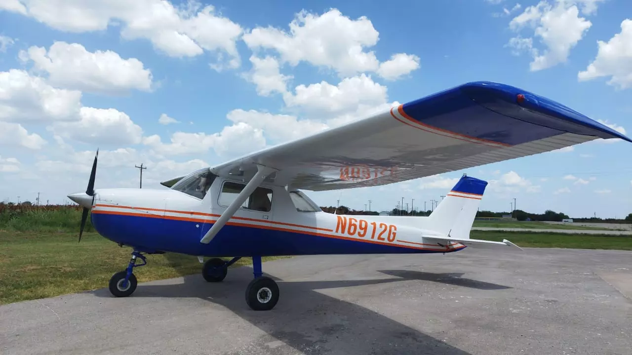 Experience thrilling discovery flights for solo, duo or trio adventures