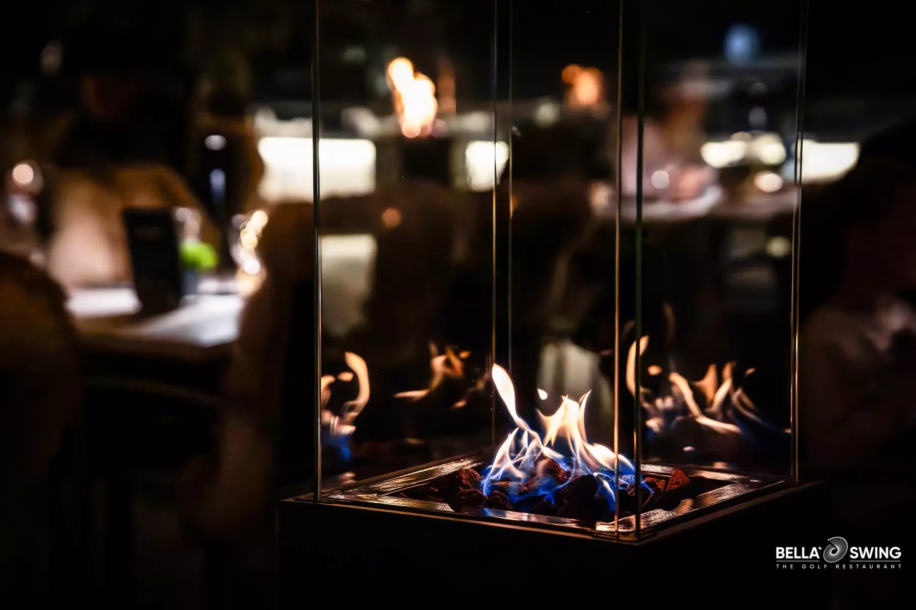 1,2 Kilo Tomahawk-Steak auf dem Lava-Stein mit Beilage & Sekt für Zwei