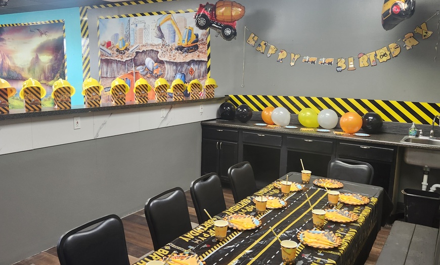 Image 2: One Hour of Sandbox Play Time for Two Kids w/ or w/o Goodie Bag & Hat