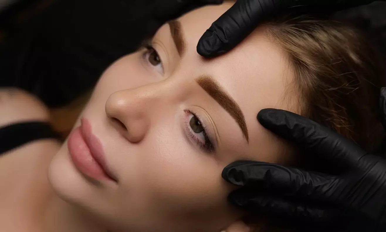 Get a Fresh Look with Eyebrow Wax Sessions 