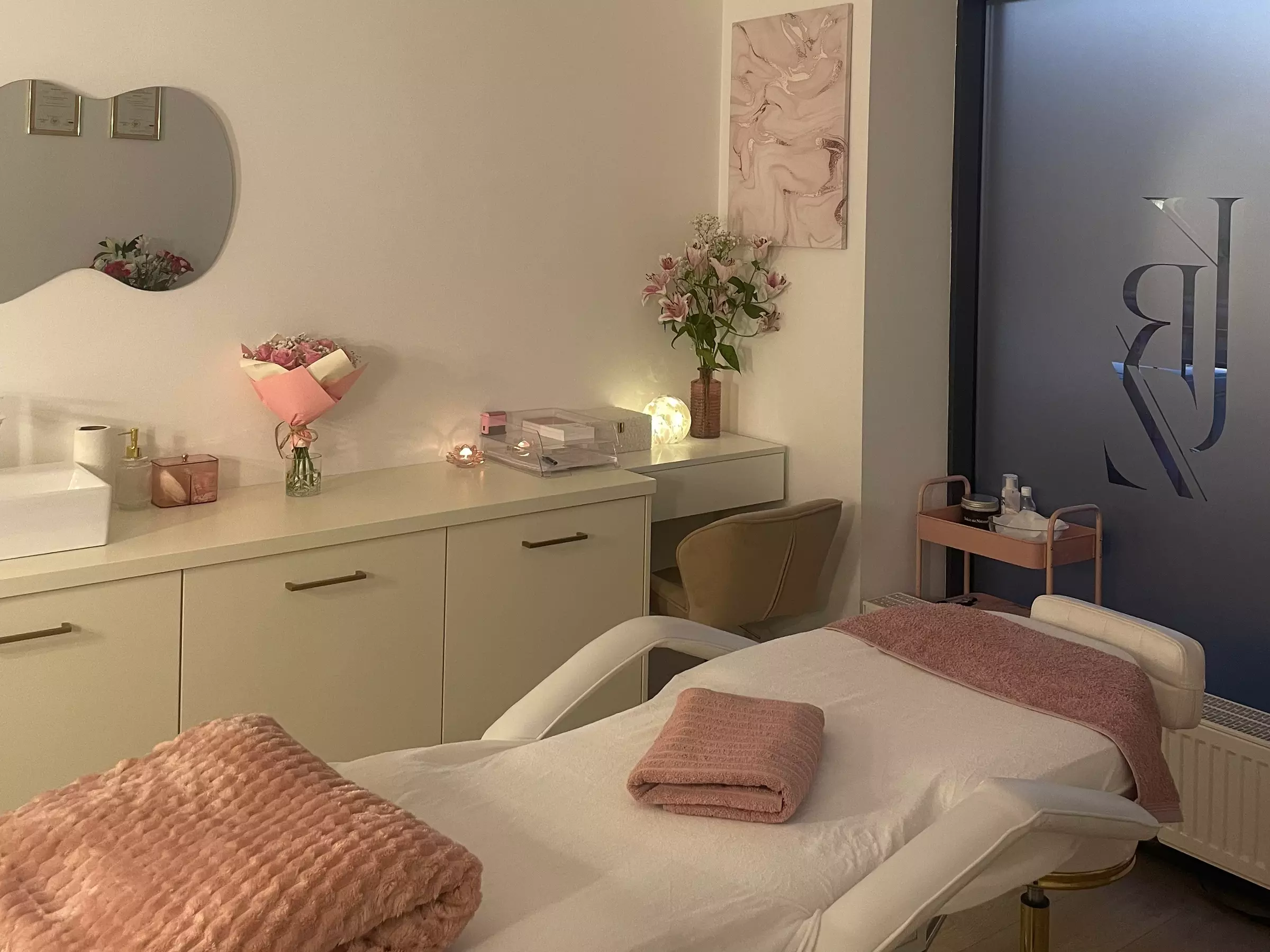 Do 20% zniżki na Masaż - Całe ciało w Dobi Beauty - Second Medium