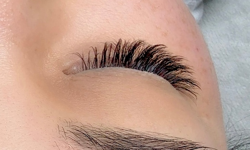 Image 2: Up to 50% Off on Eyelash Extensions at Coco Eyelash&Brows