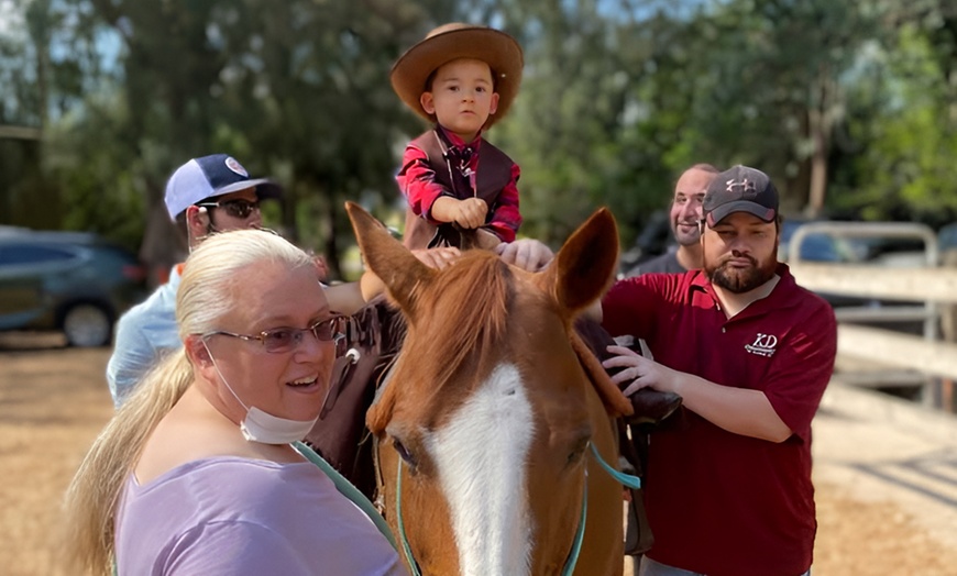 Image 1: Zoo Entry with 5-Minute Pony Ride for Up to Four People