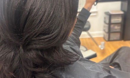 deep-conditioning and shampoo-style treatment. - The L Salon