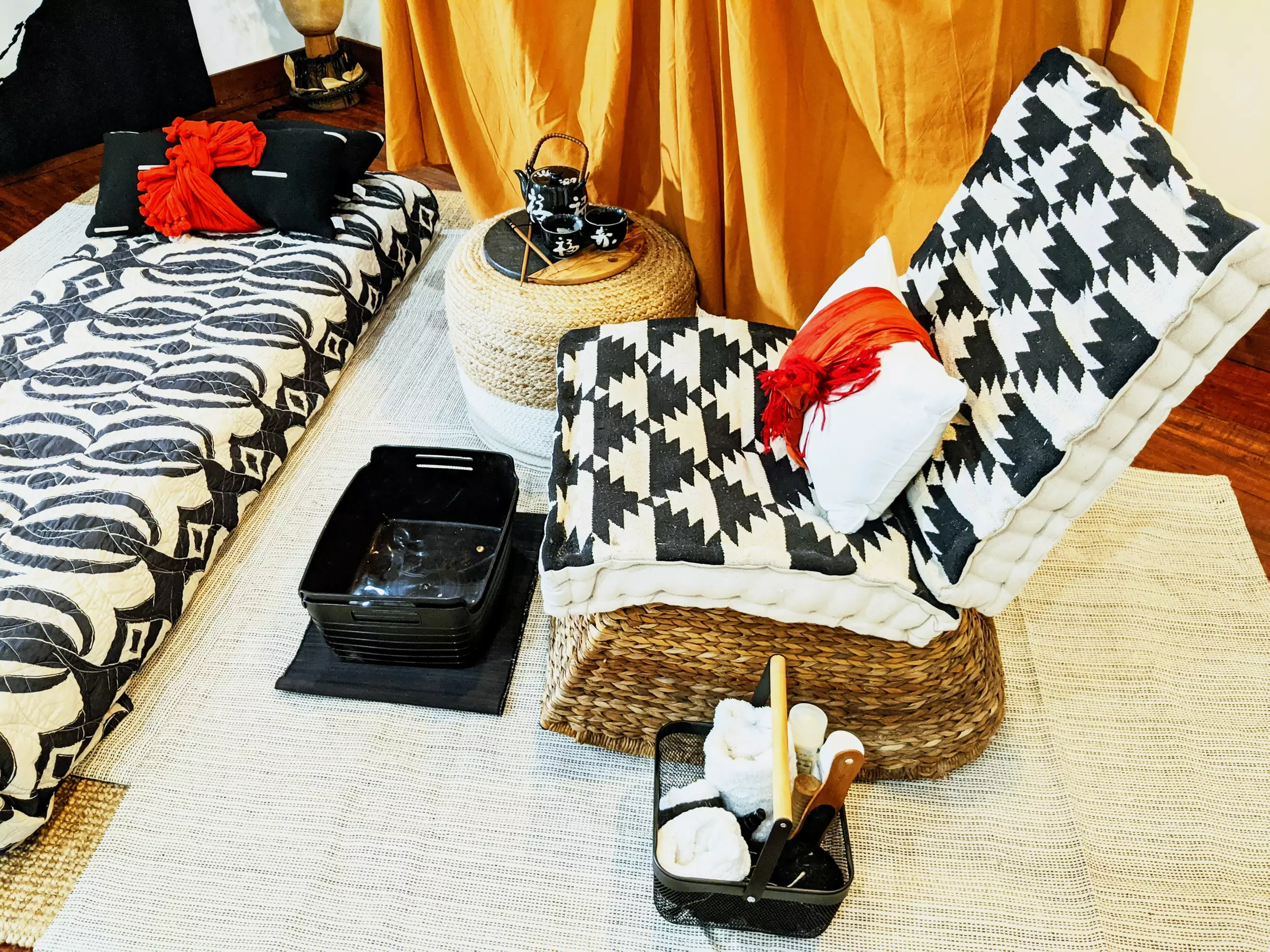 Ionic Detox Foot Bath with Herbal Soak & Tarot Card