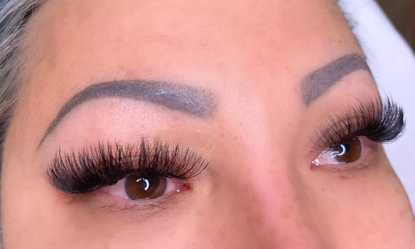 Up to 33% Off on Eyelash Extensions at Charmed Beauty Bar - Second Medium