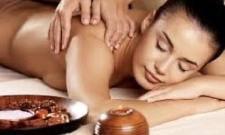 Image 5: Experience Relaxation with Custom Combo Massages and Reflexology