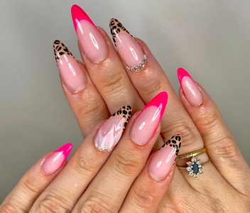 Pose de vernis semi-permanent sur mains ou pieds