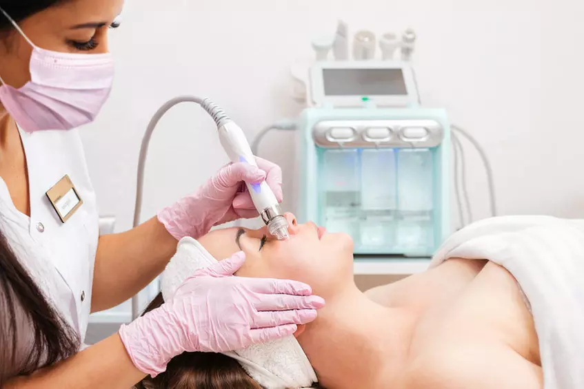 Up to 40% Off on HydraFacial at Ultimate Massage Spa