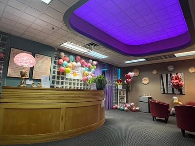 60 Minute Swedish or Deep Tissue Massage with Hot Towel - Aroma Family Spa