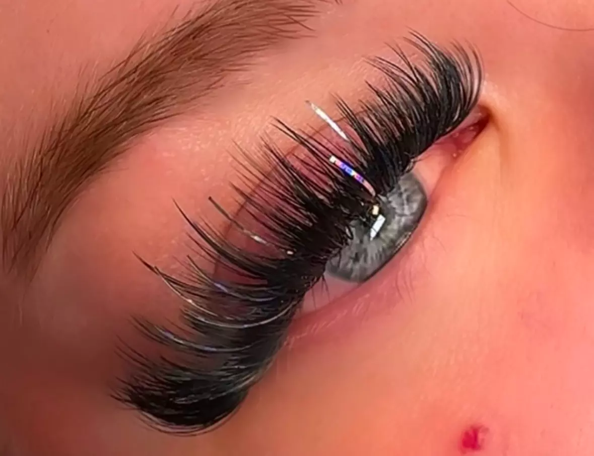 Get Classic, Hybrid, Volume ,or Mega Volume Eyelash Extensions