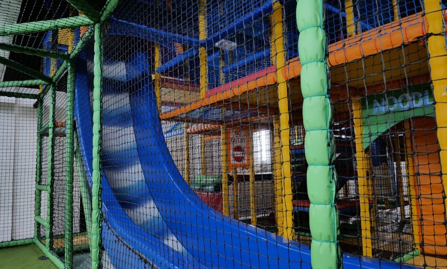 Image 3: Classic Party for 15 or 20 Children w/ Party Room, Host & Hot Buffet 