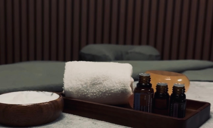 Image 2: Up to 55% OffonDeepTissueMassage @ Massage Therapy Balance 365