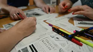 Interactive room escape game with 2 or 4 printable missions