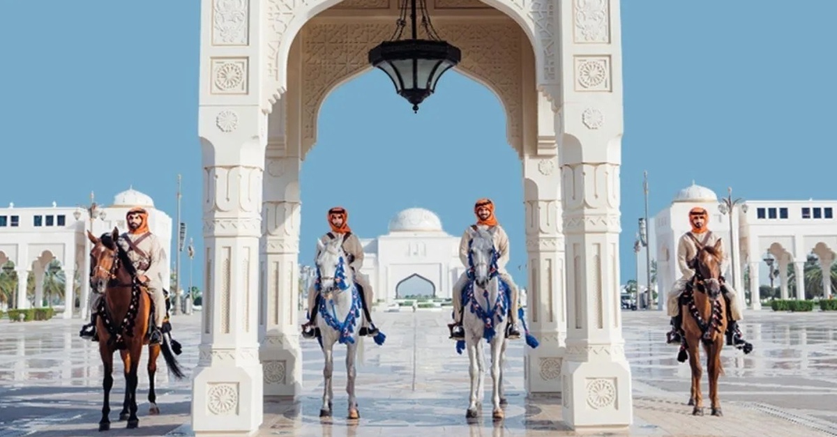 For One, Two, Or Four People: Louvre Museum And Qasr Al Watan For One, Two, Or Four People: Louvre Museum And Qasr Al Watan
