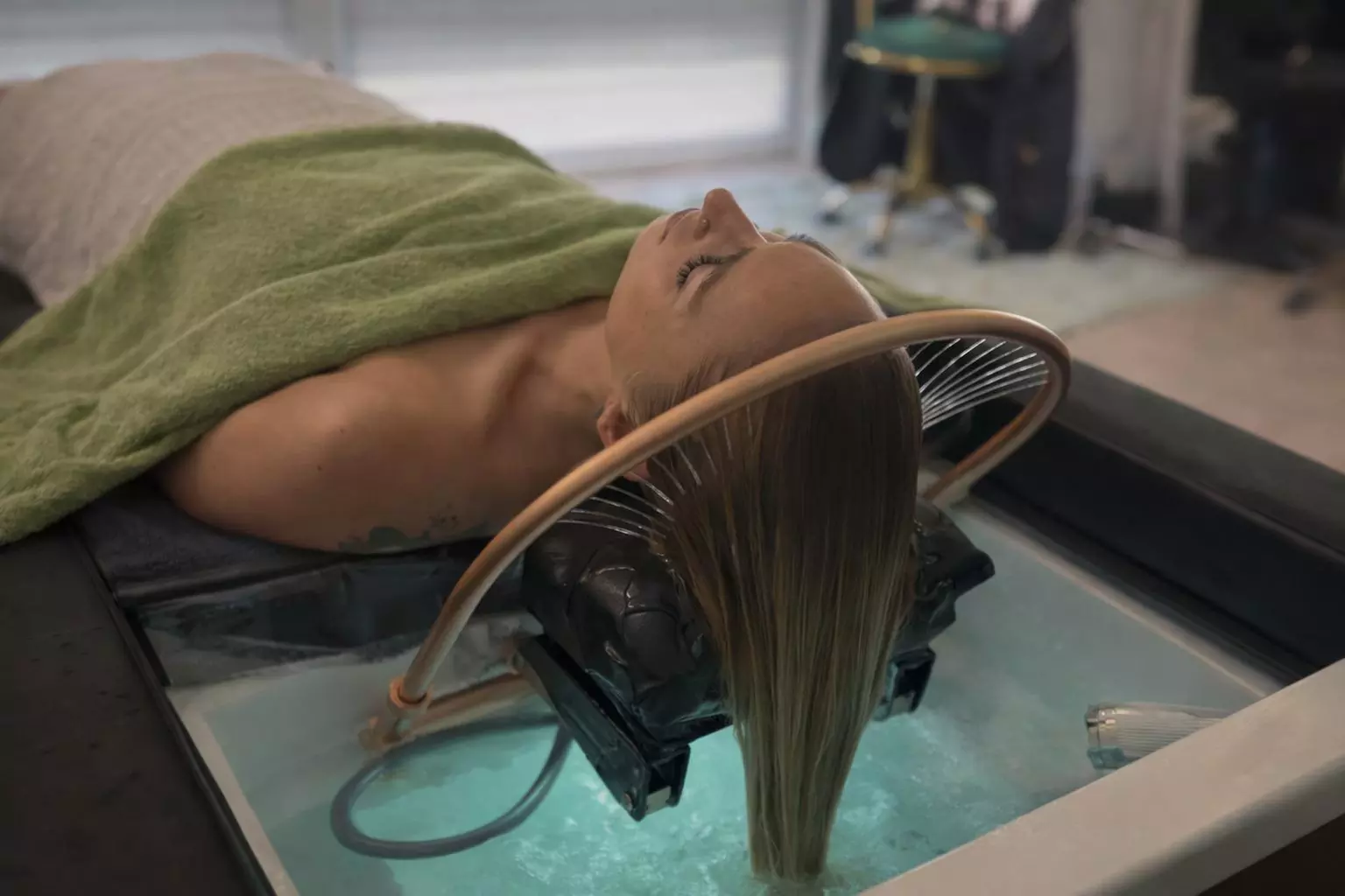 Head spa classique, signature" ou premium à Mougins avec L'Instant M