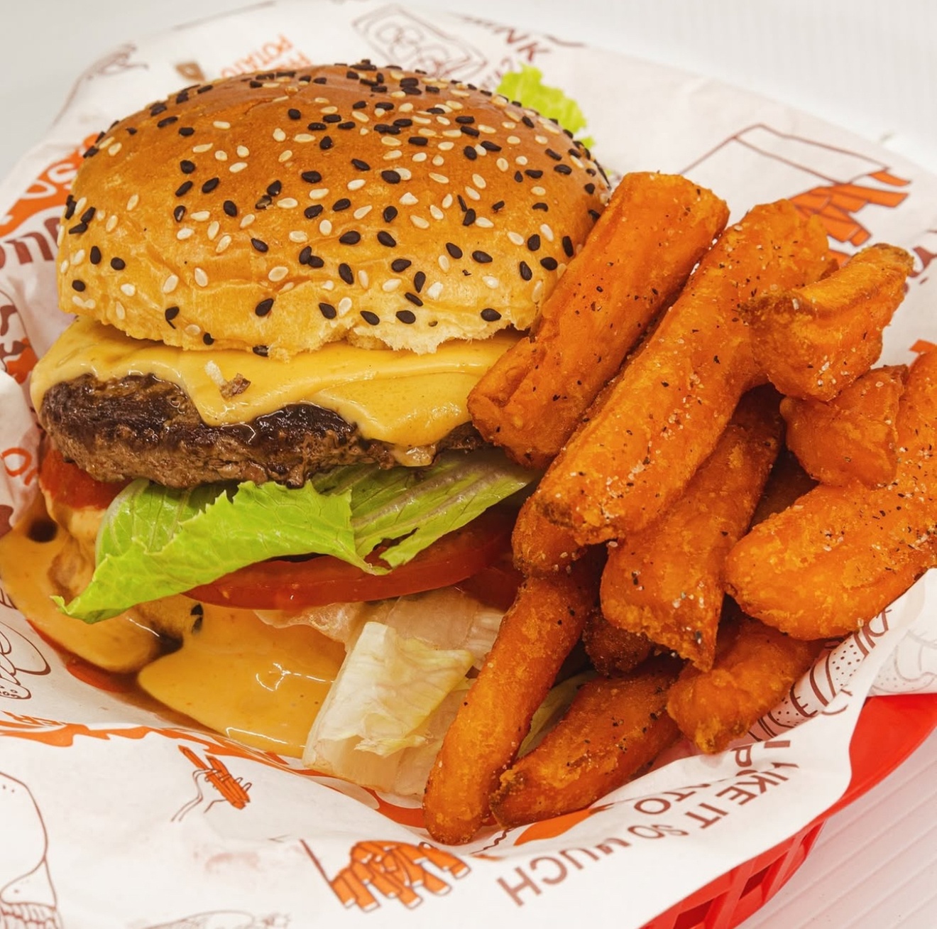 Meal Combo for 2 or 4 – Starters, Mains and Drinks Included