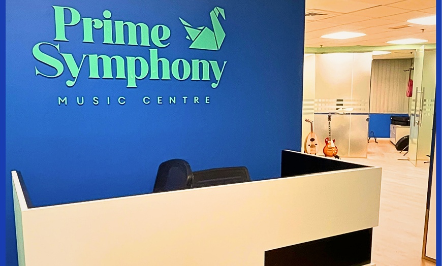 Image 2: Private Guitar Sessions for Complete Beginners w/ Optional Guitar