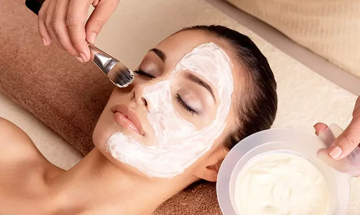 Soin du visage hydratant ou apaisant d'1h avec Pauline Esthetique Beaute (43% de remise) - Primary Image