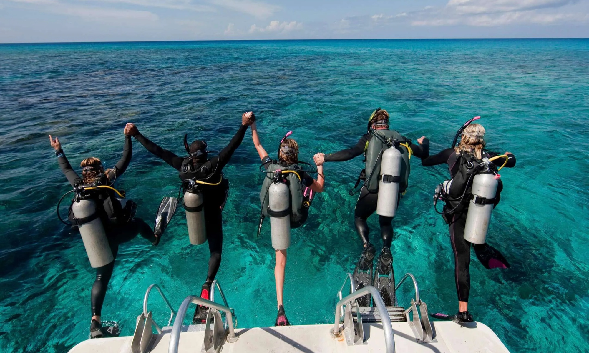 Explore the Underwater World with a Scuba Experience 