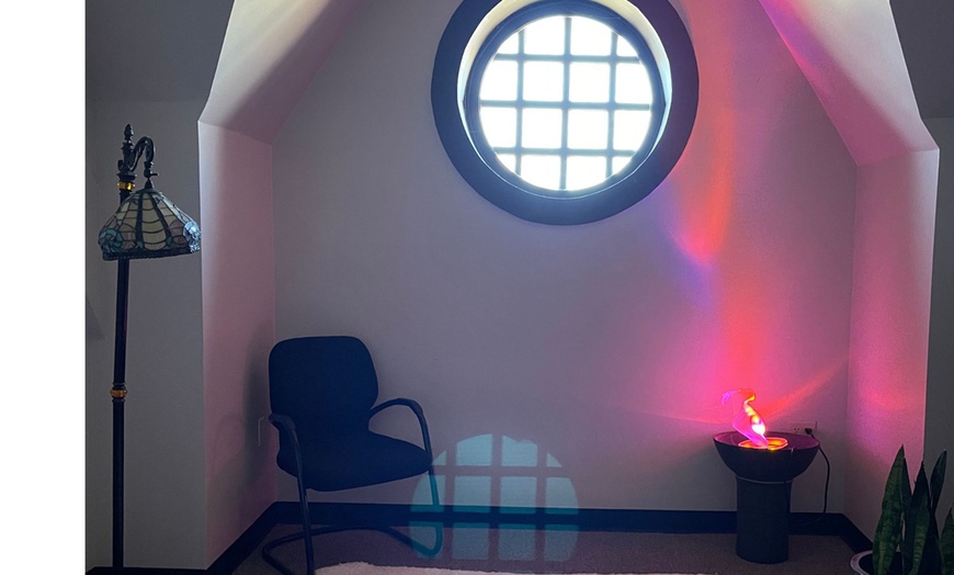 Image 2: 45- or 75-Minute Shiatsu Treatment with Reflexology
