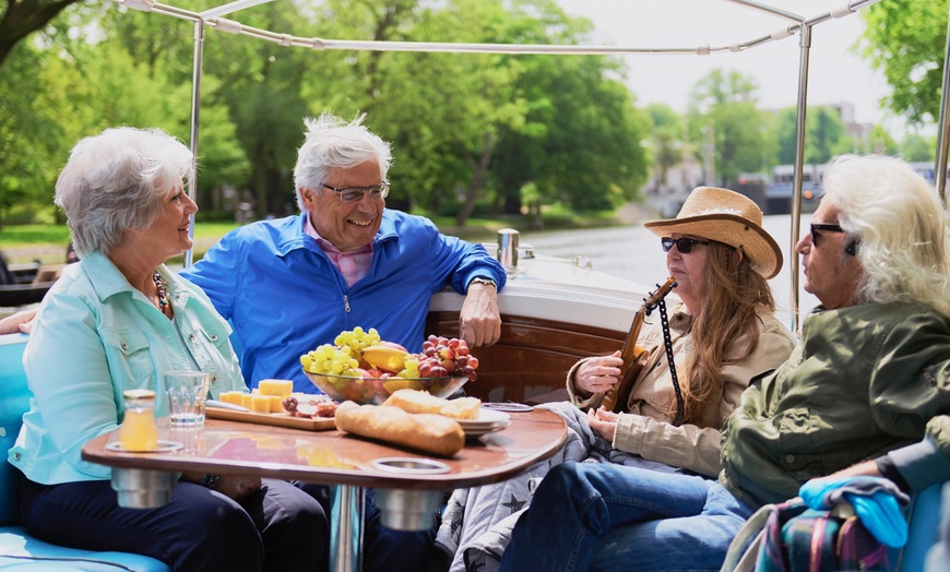 Image 4: Sfeervol en privé varen met een eigen schipper door Amsterdam