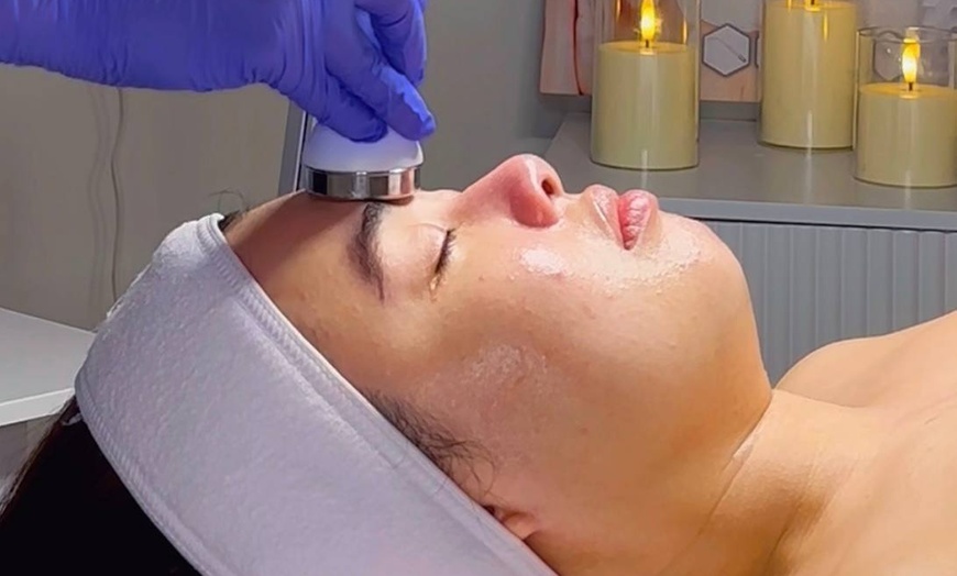 Image 4: Atrosa Signature Facial for a Fresh Look!