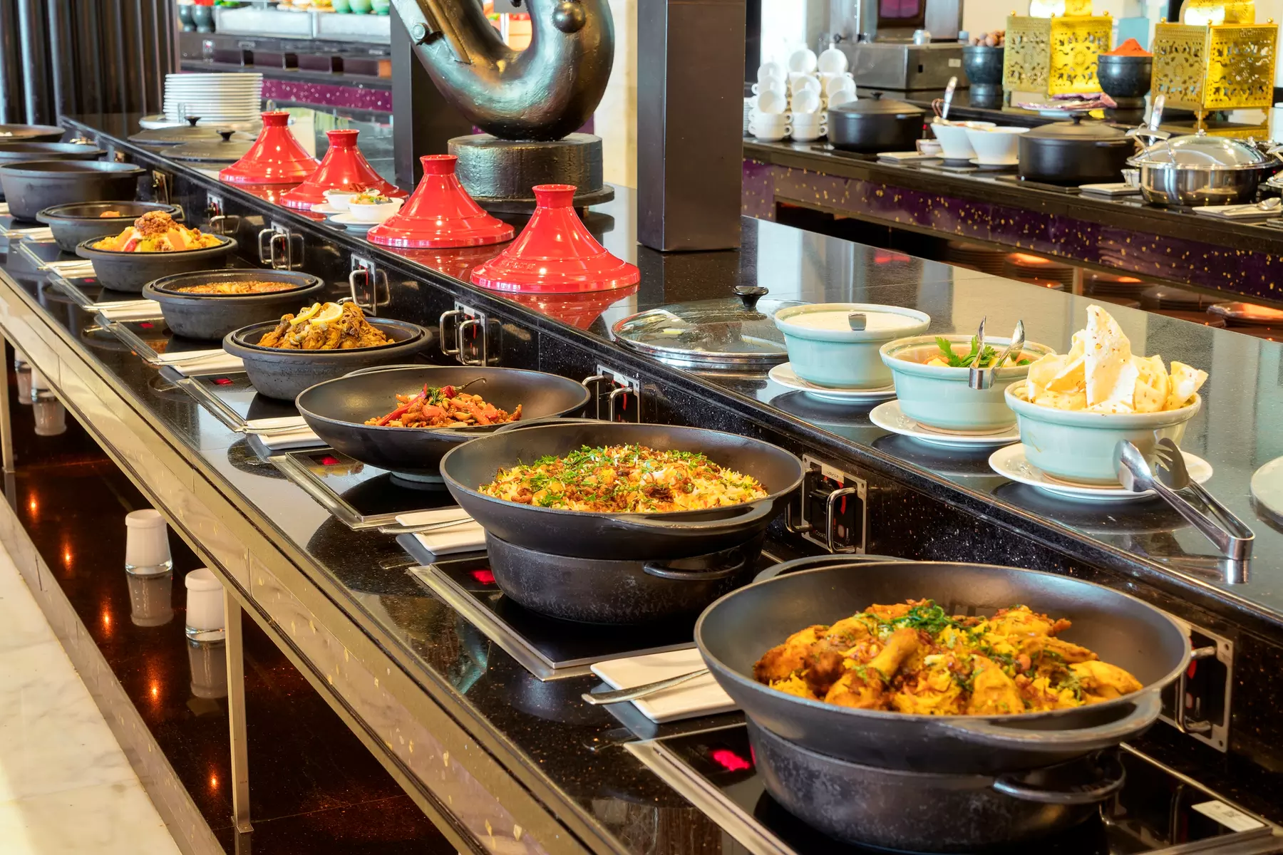 Premium Ramadan Iftar Buffet with Drinks Features Live Station & More