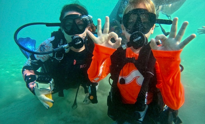 Image 3: Explore Honolulu’s Underwater Wonders: Try Scuba Diving's Guided Scuba Tours with Gear & Videos- Up to 66% Off