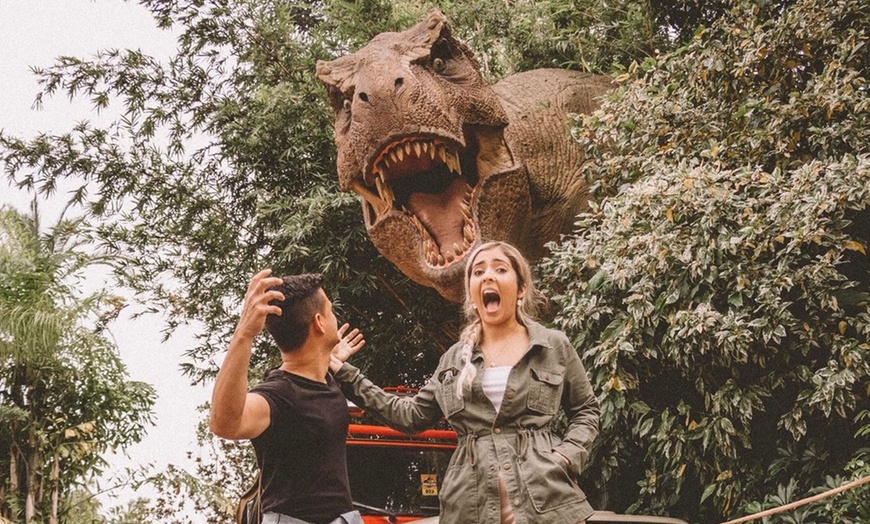 Image 6: One Way or Round Trip in a Premier SUV for up to Six Passengers