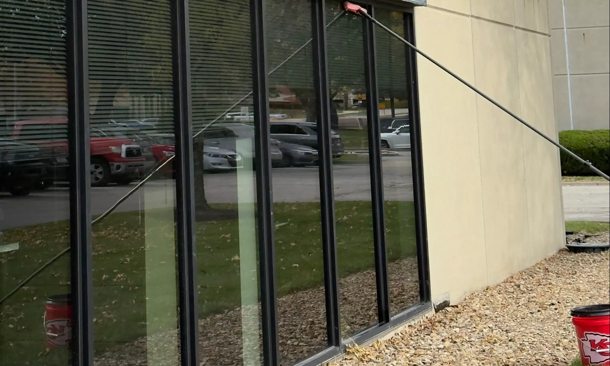 Professional Interior & Exterior Window Cleaning for Homes