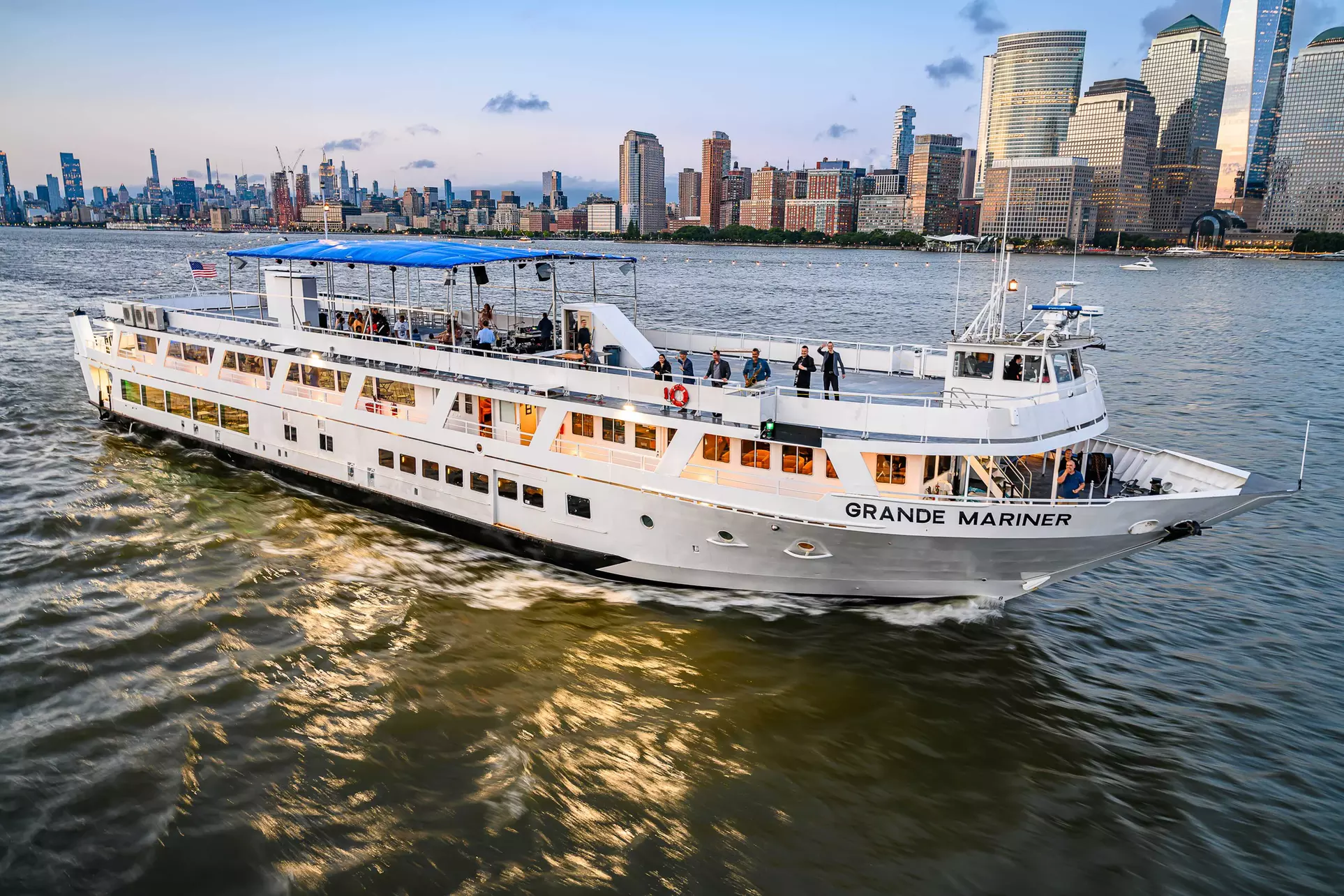 Explore NYC's Iconic Sights with a 2-hour City Tour