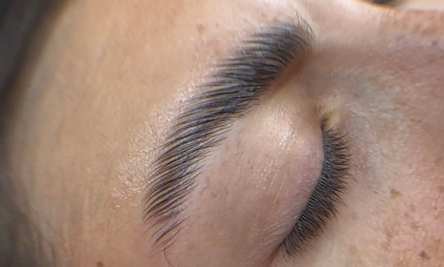 Image 3: Beauté du regard : extension de cils ou rehaussement de cils, browlift