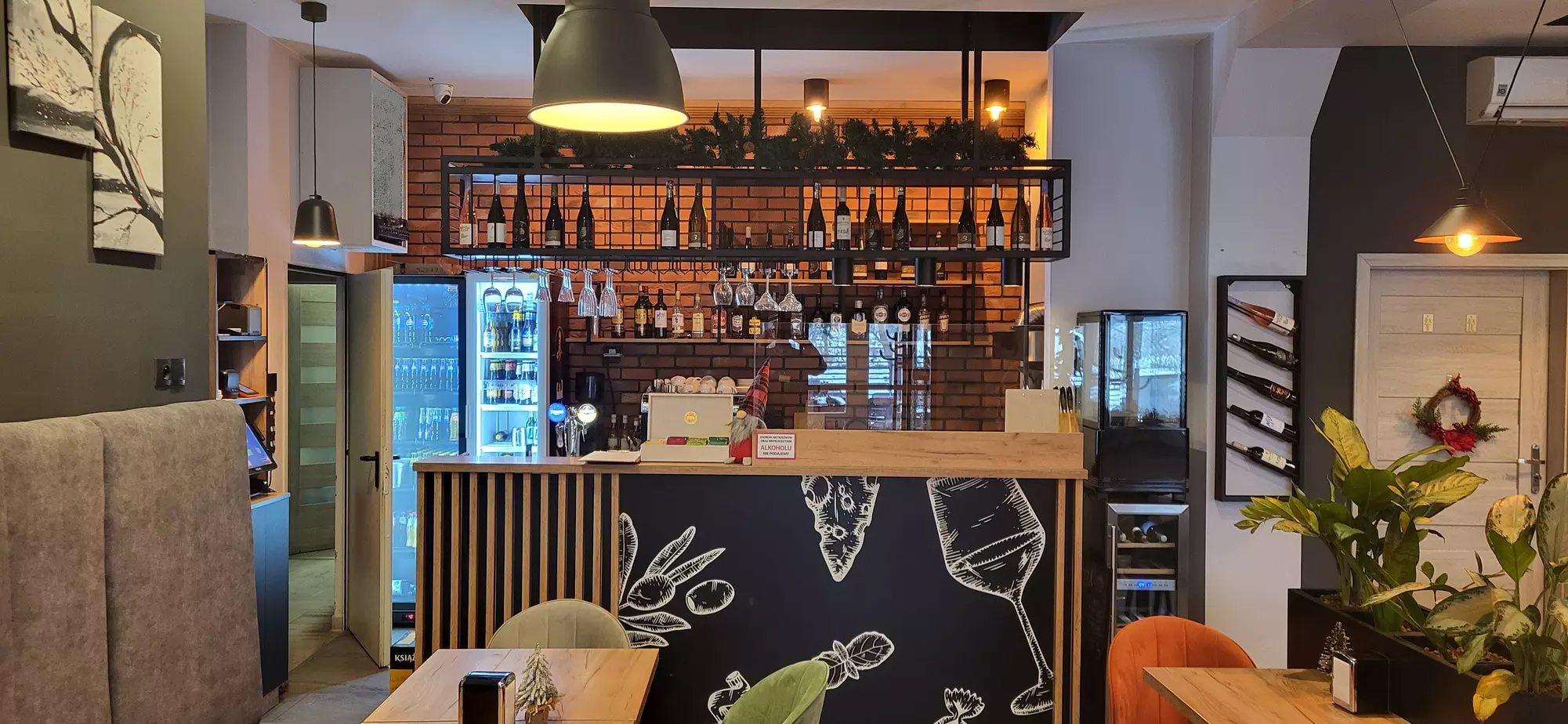 Dowolne pizze z menu na miejscu lub na wynos