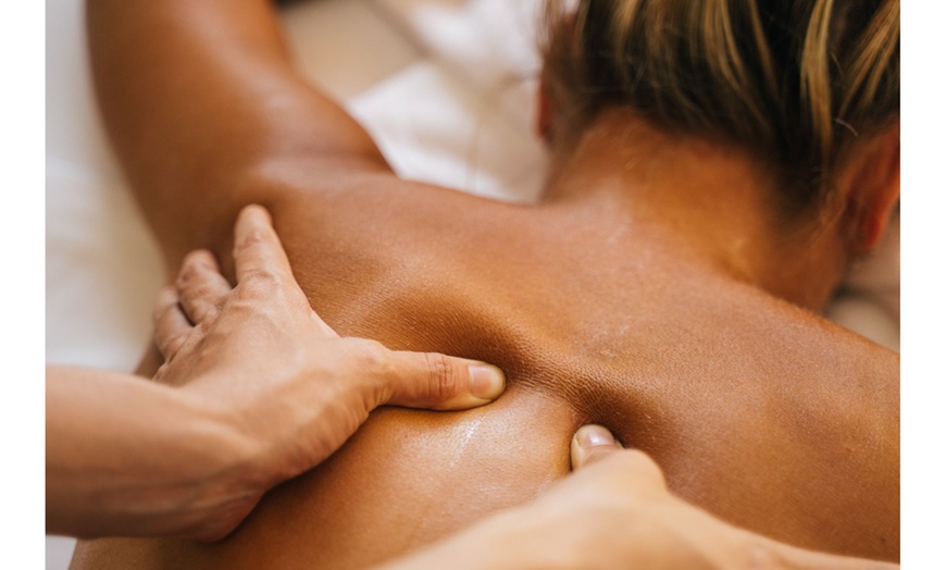 Image 4: 45-Min Shiatsu or Reflexology (Combo of Eastern & Western Reflexology)