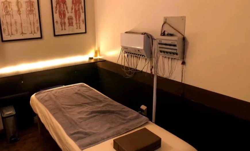 Image 3: Chiropractic Exam, Adjustment & Therapeutic Massage for Pain Relief