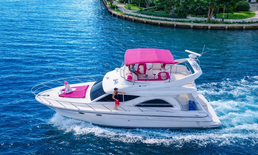 Image 6: 3, 4 Hours Yacht Rental, Charters of 4 Hours with Jet Skis and More