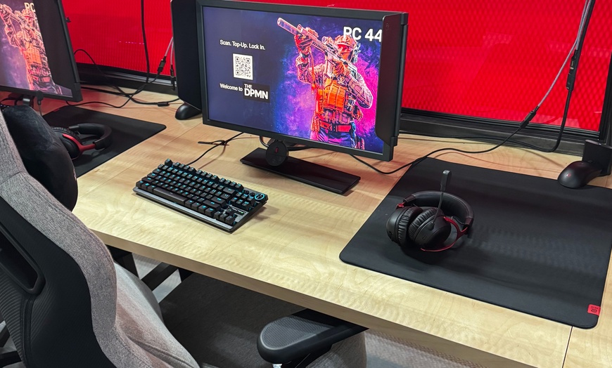 Image 3: E-Sports Gaming Cafe in Stafford – High-End PC & Console Gaming