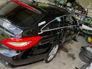 Scheibentönung von 35 % für einen 3-Türer, 5-Türer, Kombi oder Limousine oder Bus, Van oder SUV (bis 75% sparen)