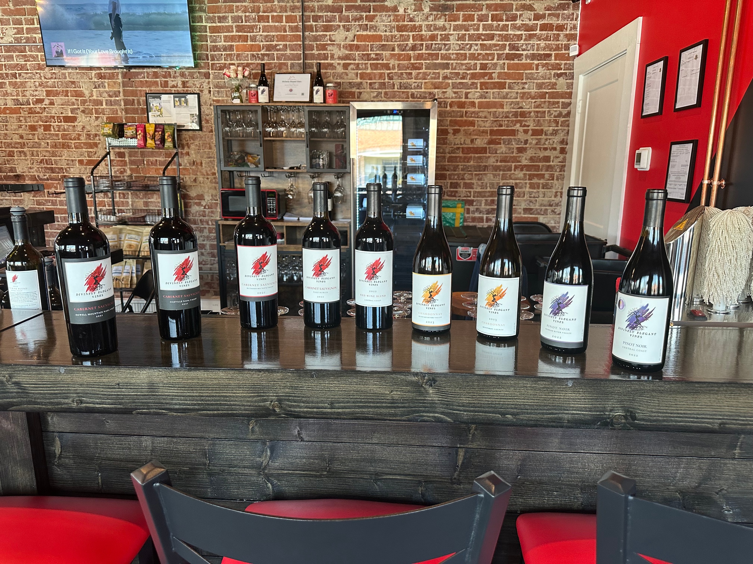 Sip and Savour: Wine Tasting 