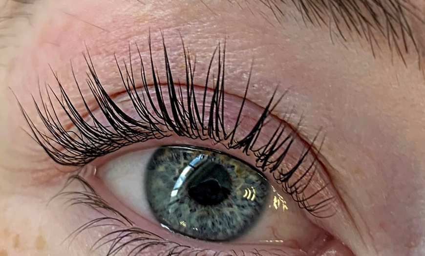 Image 2: Up to 32% Off on Eyelash Perm at Lalash By Day